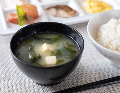 有機大豆を使用したお味噌汁でほっと一息♪