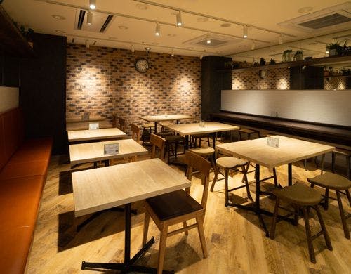 1階ロビー横にございます