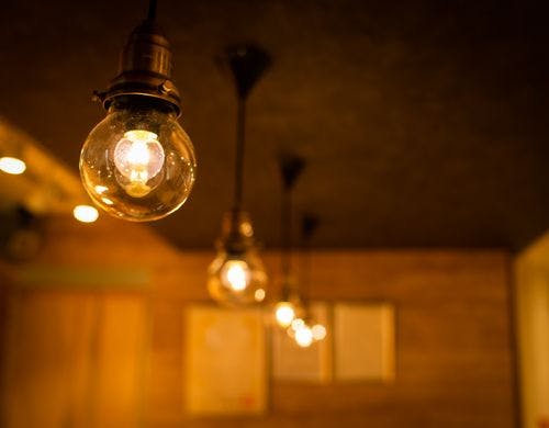 柔らかい光の照明です