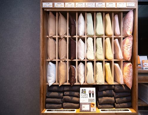 眠りを誘う8種類の選べる枕