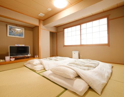 【広々６畳＆８畳二間の和室】