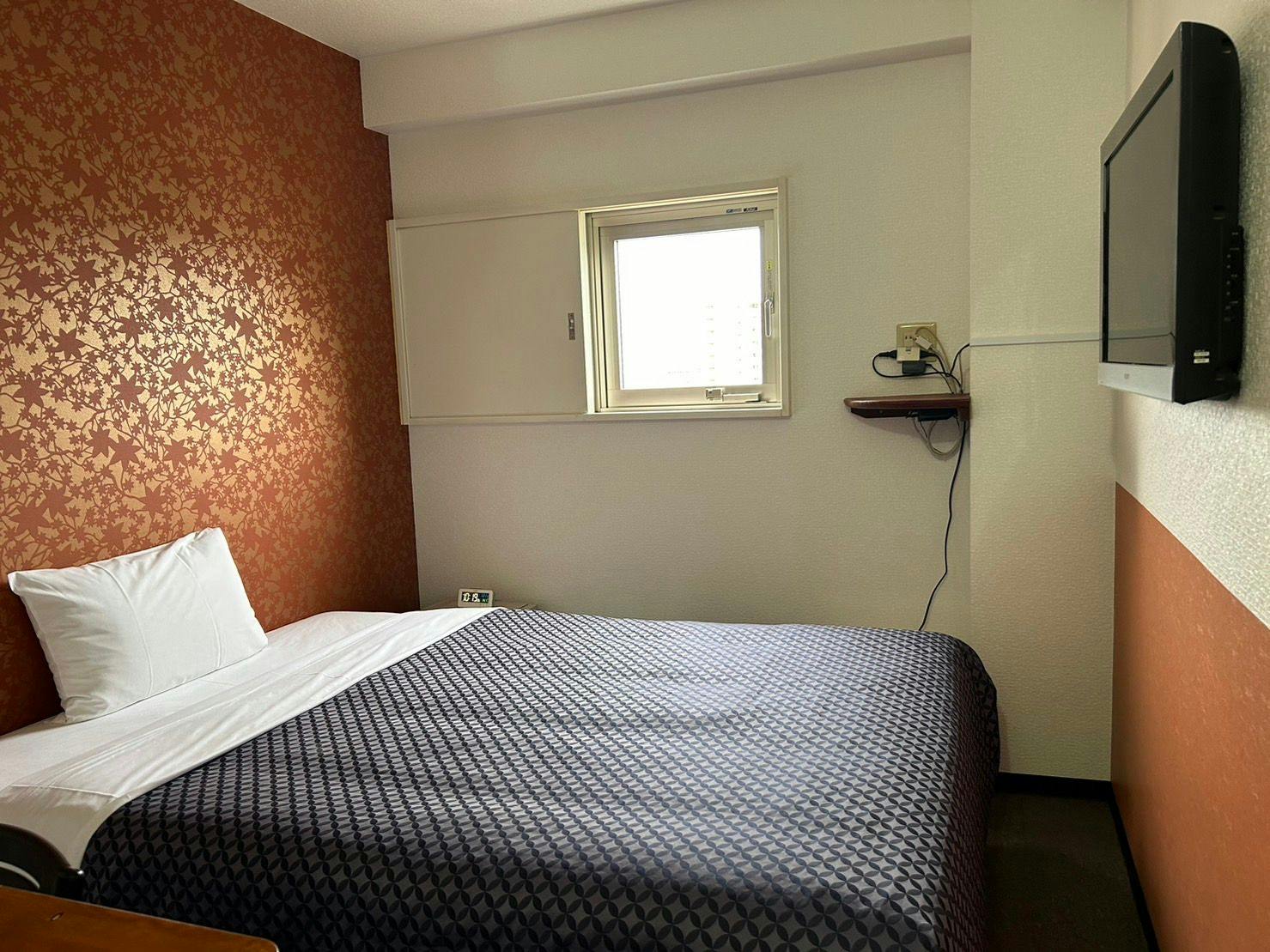 Step Inn Shin-Osaka East Exit