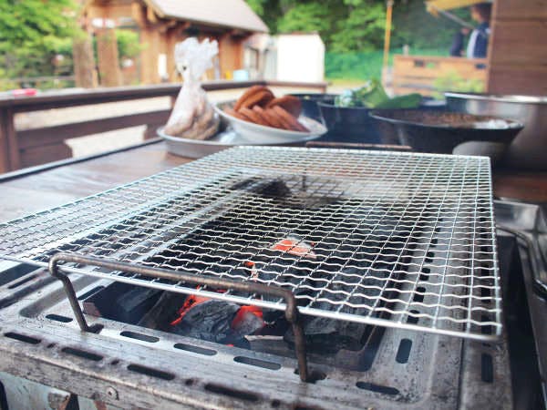 【สิ่งอำนวยความสะดวกห้องพัก】บริการเช่าชุด BBQ (มีค่าใช้จ่าย)