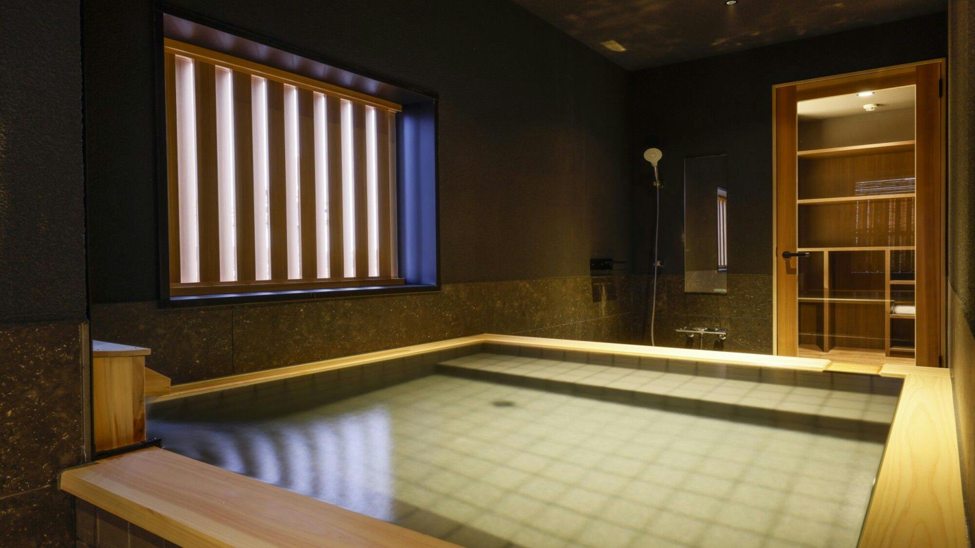 ห้องอาบน้ำกึ่งกลางแจ้ง 'พระอาทิตย์ตก'