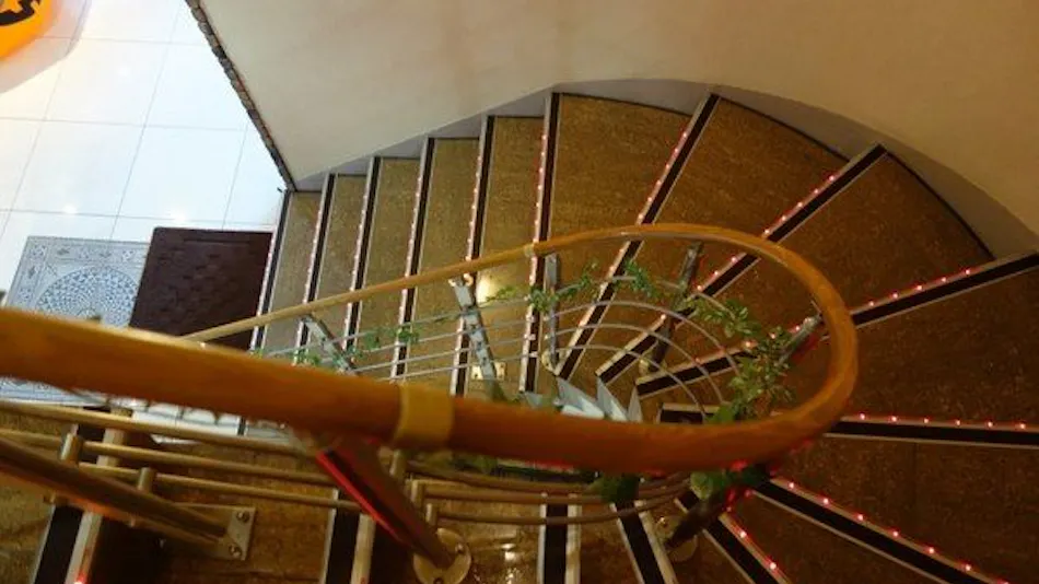 Suitable Hotel TO