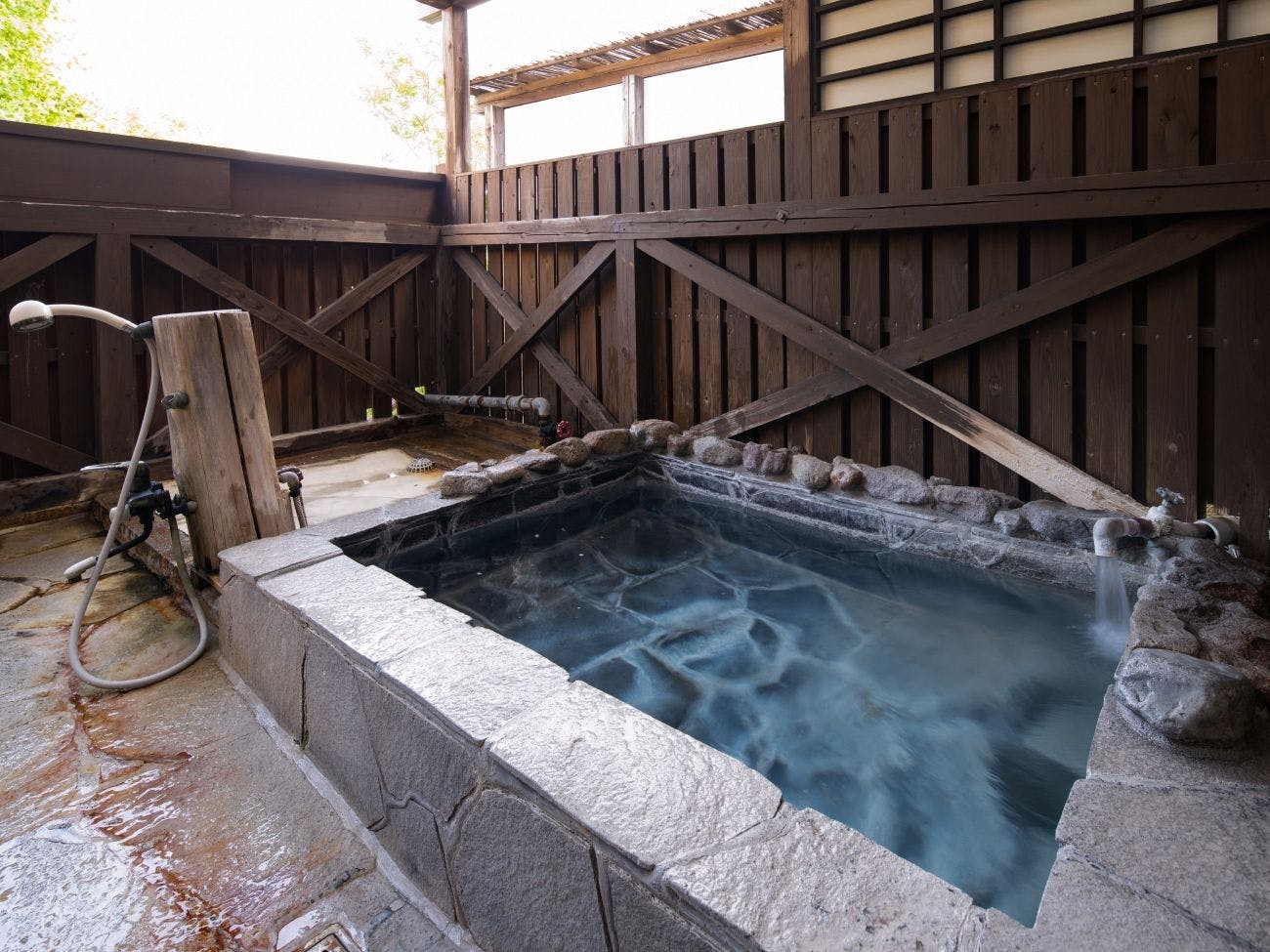 Kamioka Onsen Hozanso