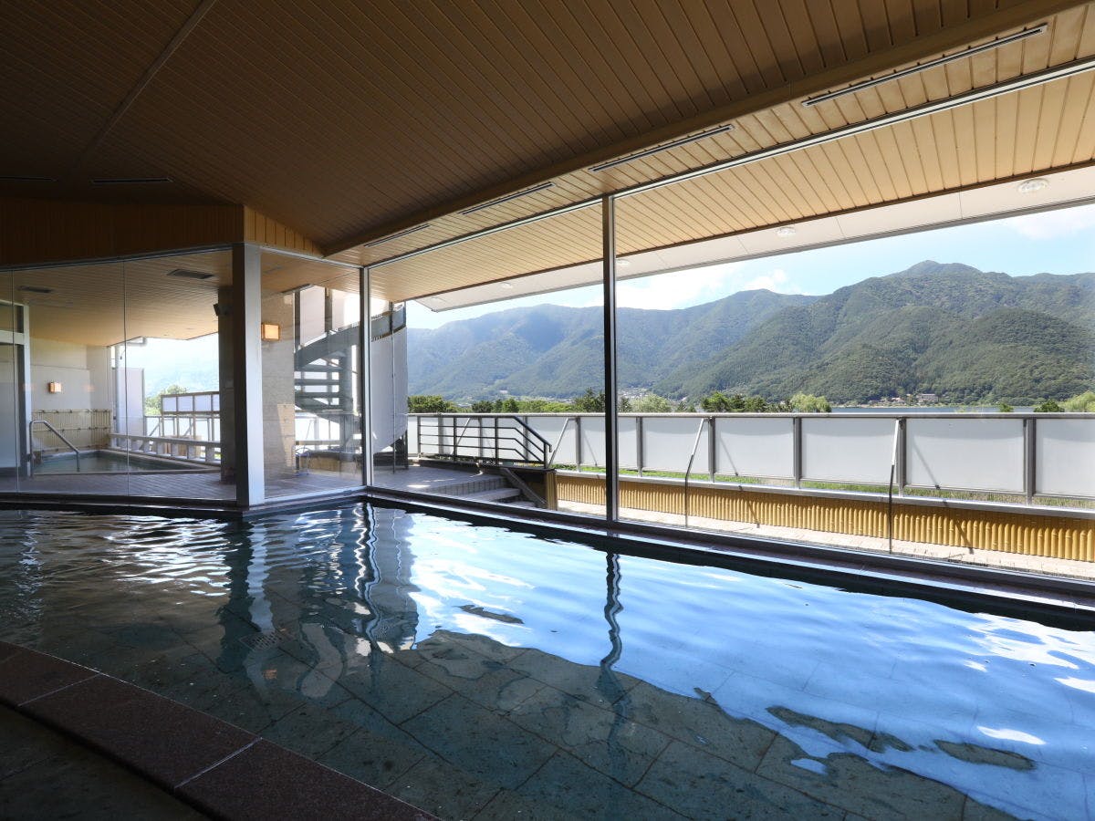 ห้องอาบน้ำสาธารณะ