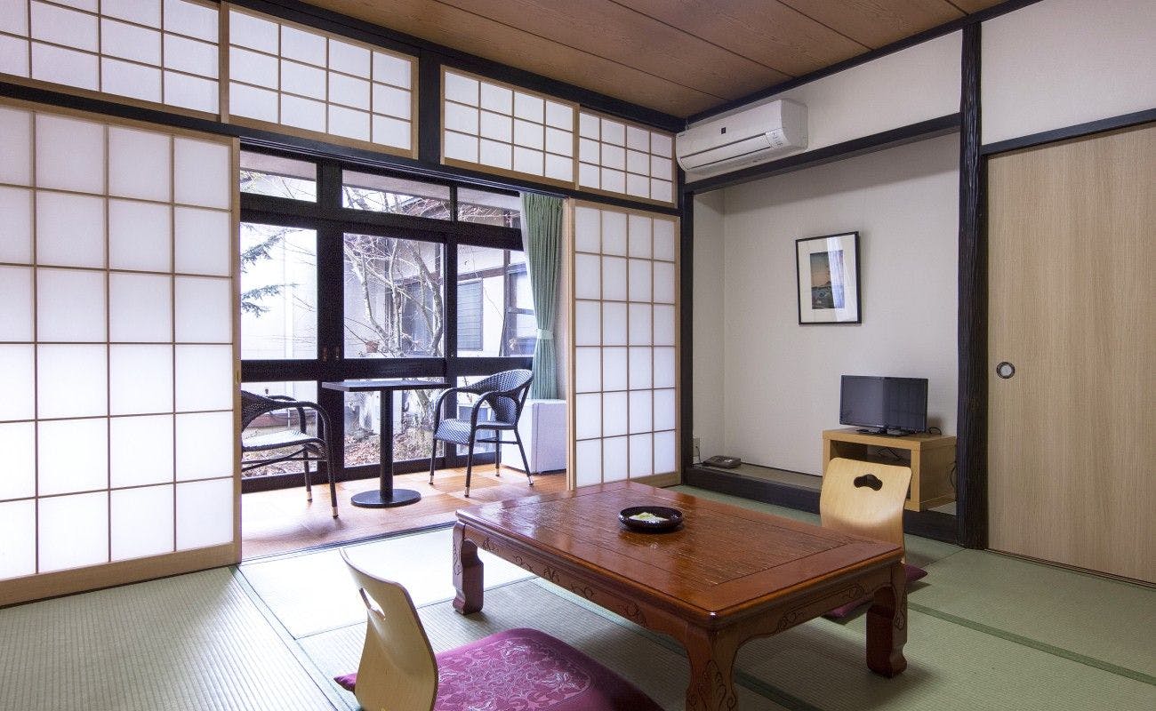 ห้องสไตล์ญี่ปุ่น 8 เสื่อทาทามิ + ระเบียงกว้าง 3 เสื่อทาทามิ (ปรับปรุงใหม่, ห้องปลอดบุหรี่)