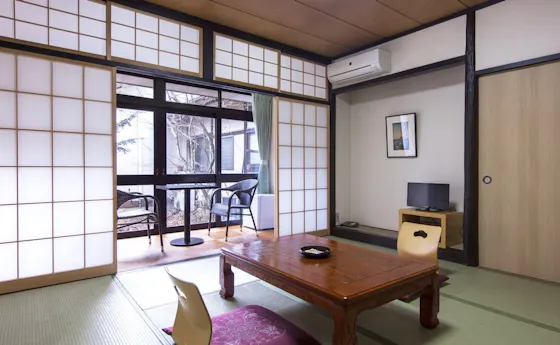 ห้องสไตล์ญี่ปุ่น 8 เสื่อทาทามิ + ระเบียงกว้าง 3 เสื่อทาทามิ (ปรับปรุงใหม่, ห้องปลอดบุหรี่)