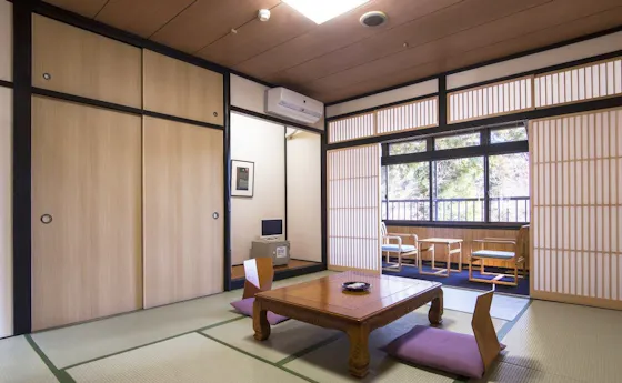 ห้องสไตล์ญี่ปุ่น 10 เสื่อทาทามิ + ระเบียงกว้าง 4 เสื่อทาทามิ (ปรับปรุงใหม่, ห้องปลอดบุหรี่)