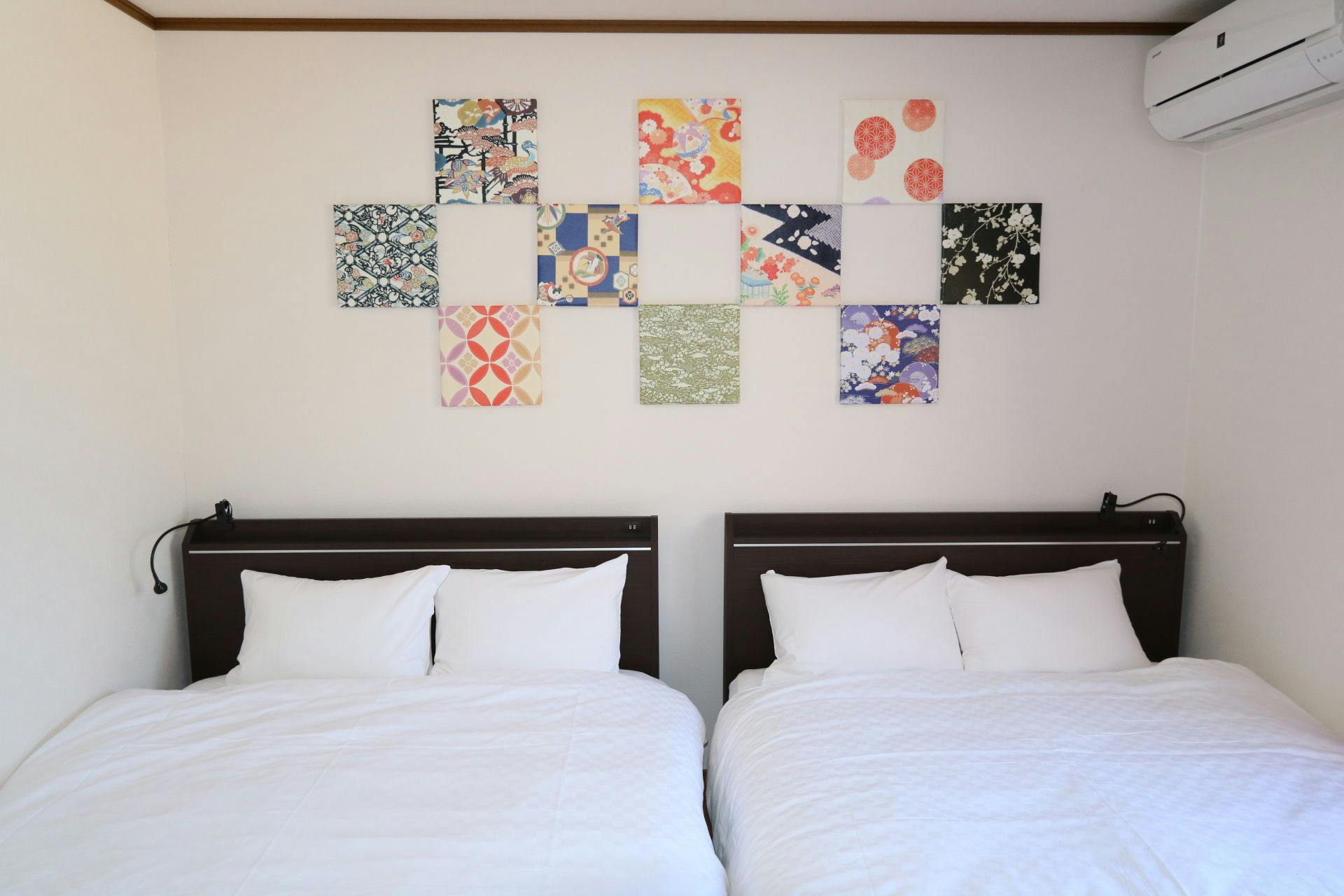 더블 침대 2개가 있는 객실