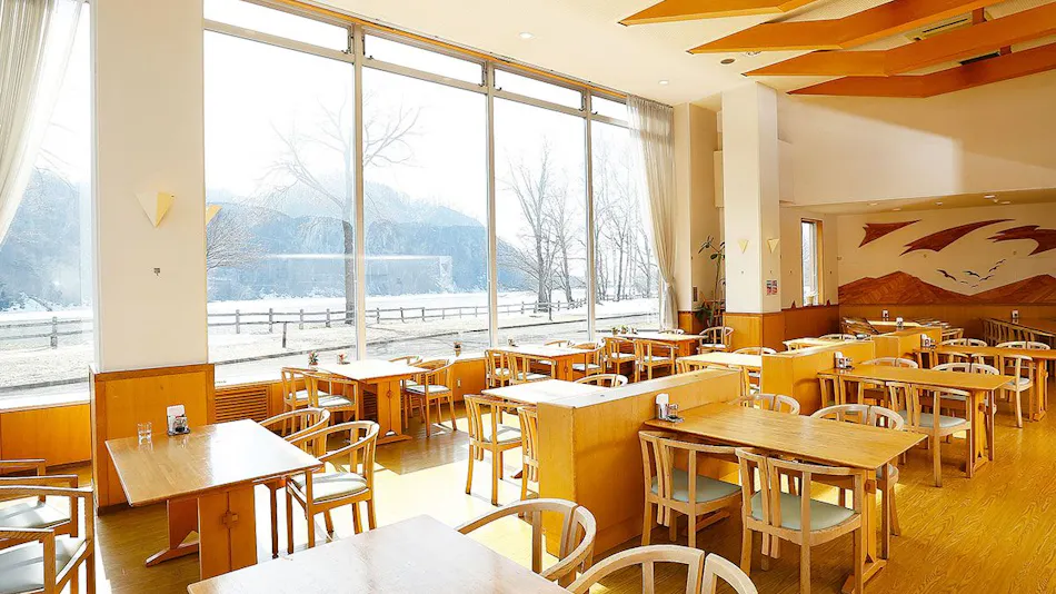Yuyado Kuttari Onsen Lake Inn