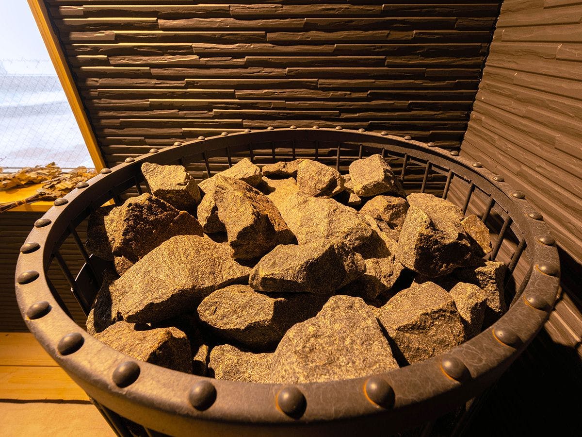 Yuyado Kuttari Onsen Lake Inn
