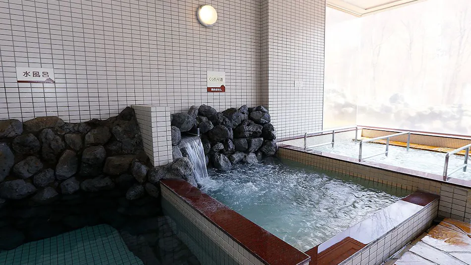 Yuyado Kuttari Onsen Lake Inn