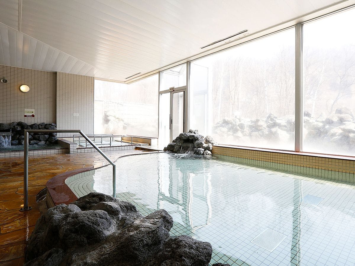Yuyado Kuttari Onsen Lake Inn