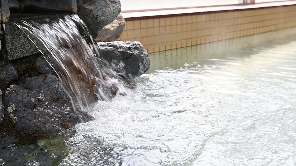 Yuyado Kuttari Onsen Lake Inn