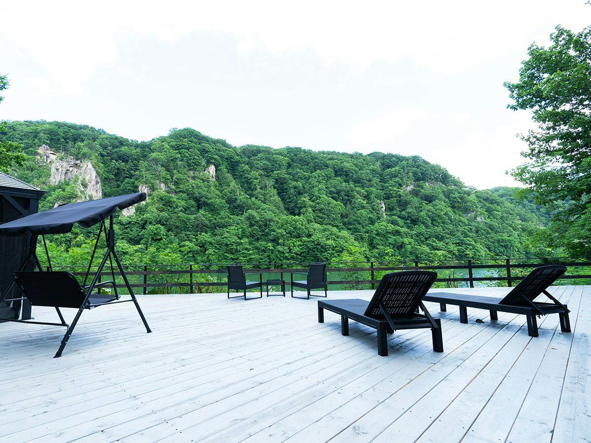 Yuyado Kuttari Onsen Lake Inn