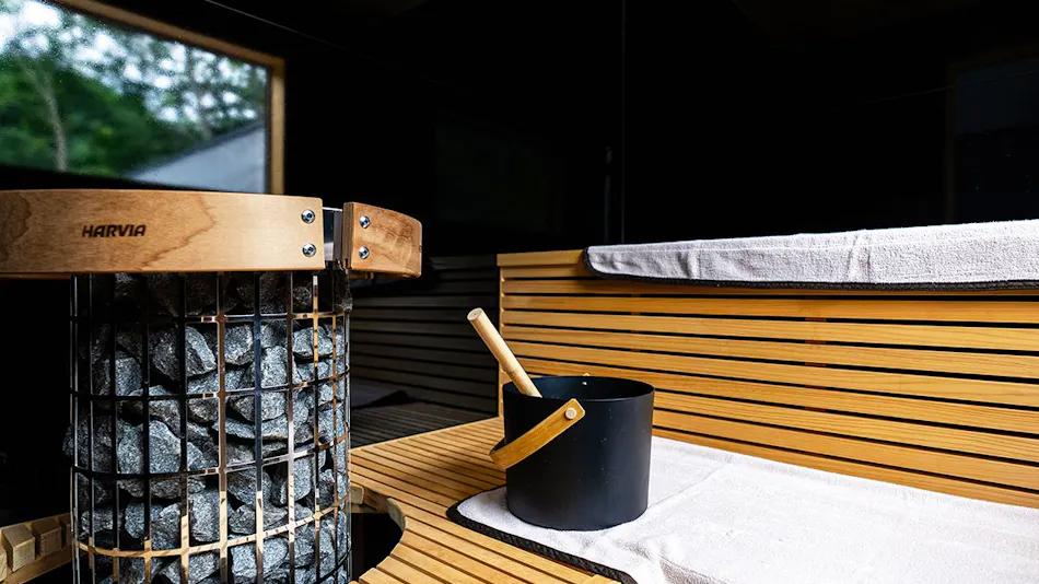 Yuyado Kuttari Onsen Lake Inn