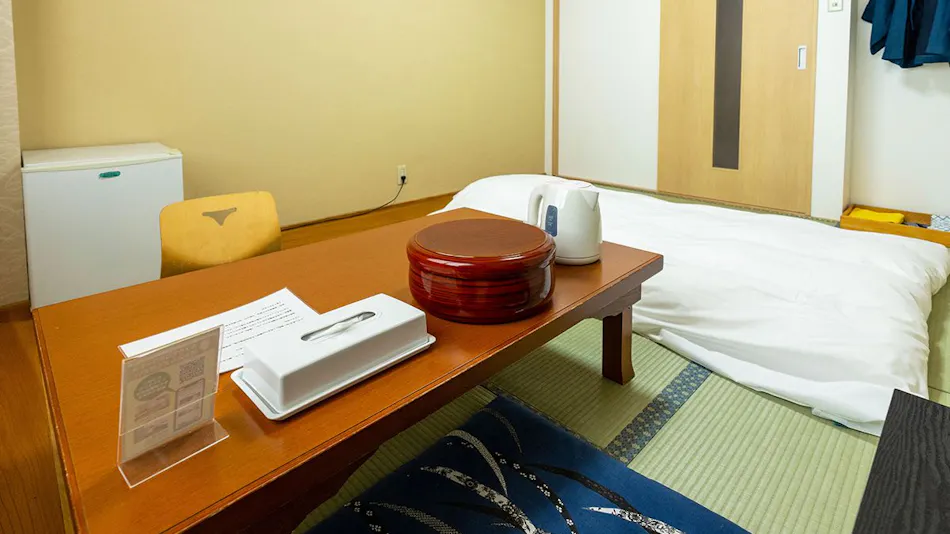 Yuyado Kuttari Onsen Lake Inn