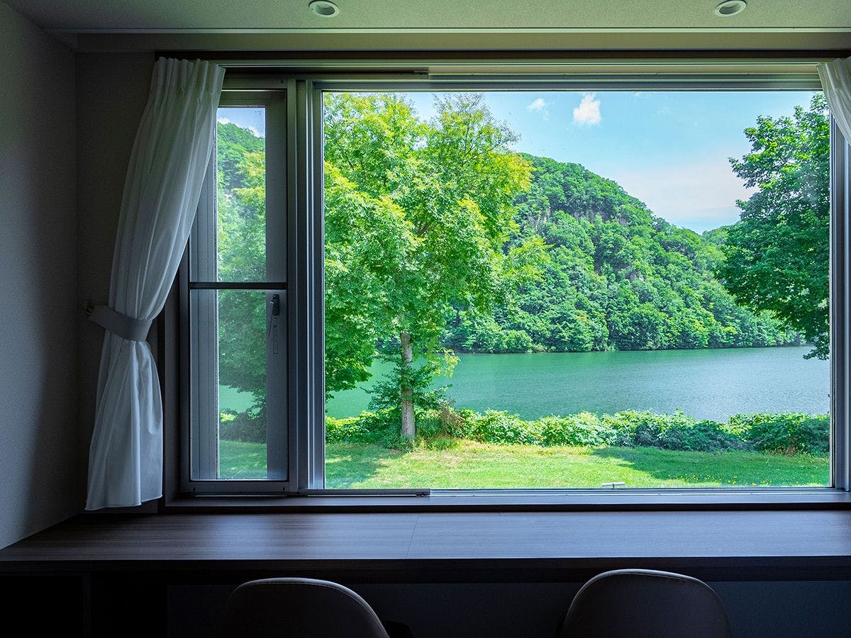 Yuyado Kuttari Onsen Lake Inn