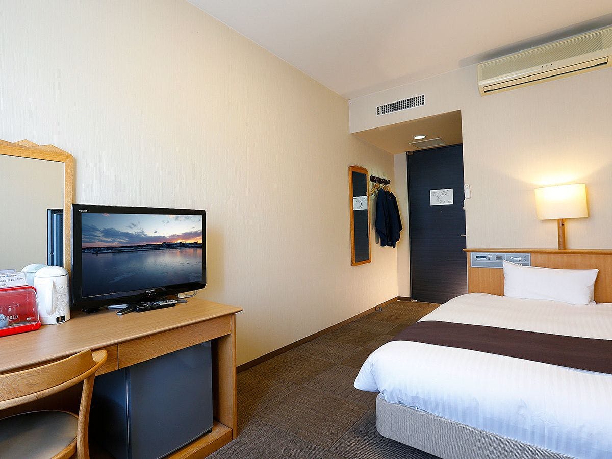 Yuyado Kuttari Onsen Lake Inn