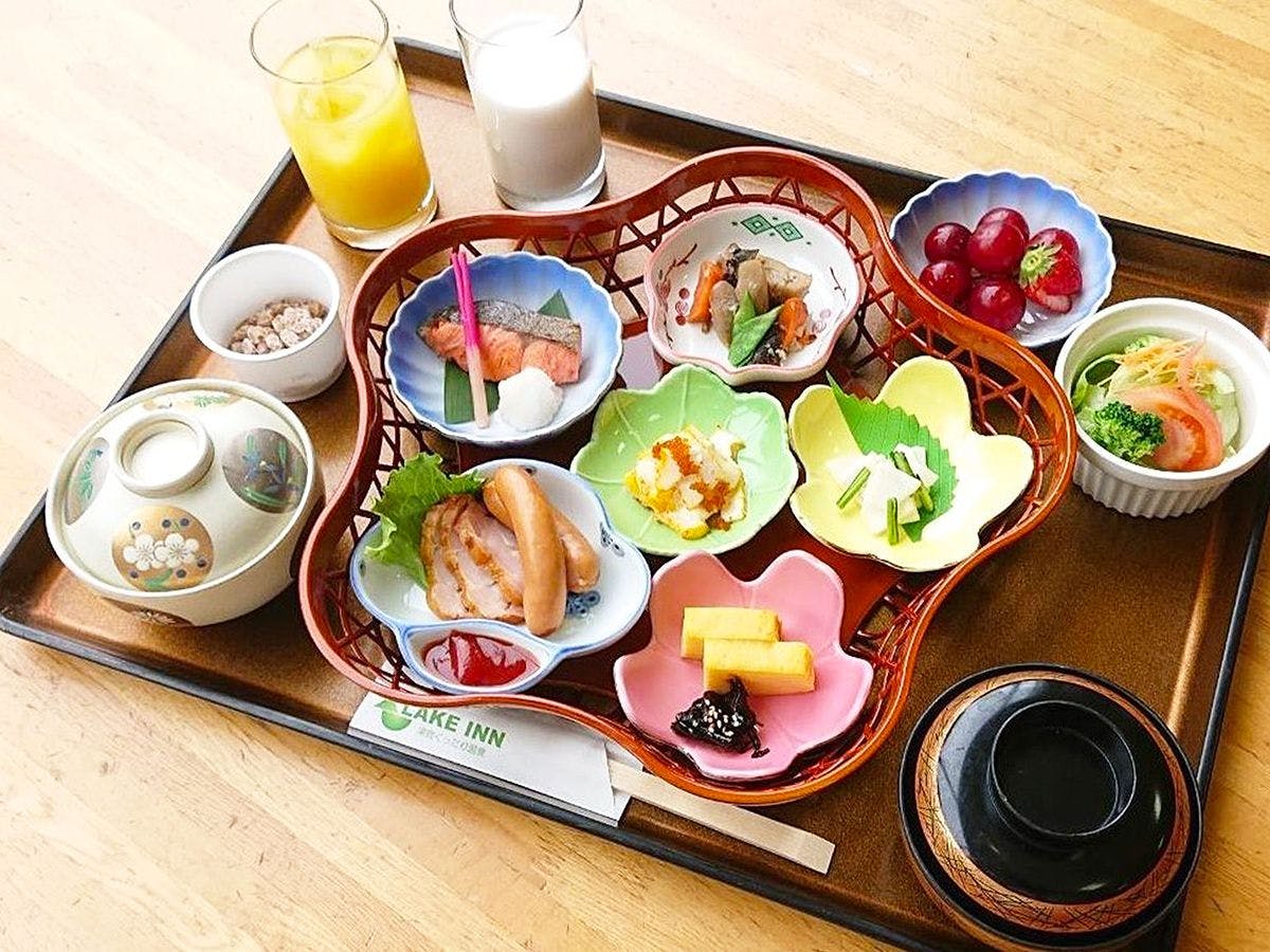 Yuyado Kuttari Onsen Lake Inn