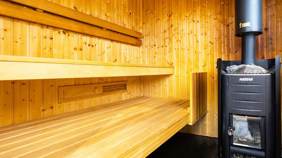 Yuyado Kuttari Onsen Lake Inn