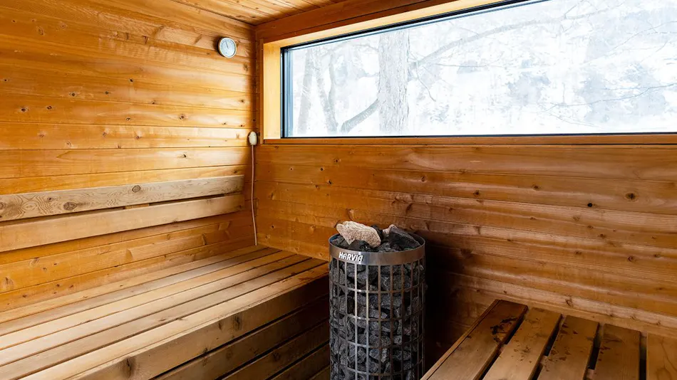 Yuyado Kuttari Onsen Lake Inn