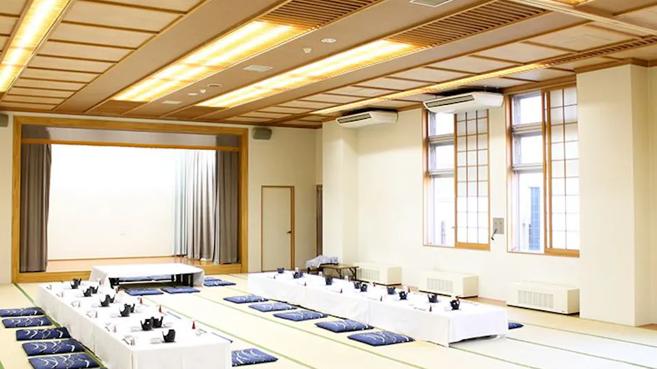 Yuyado Kuttari Onsen Lake Inn