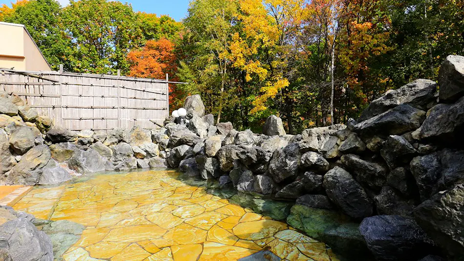 Yuyado Kuttari Onsen Lake Inn