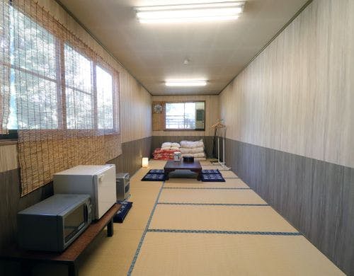【訳あり大部屋】