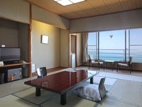 鵜の浜温泉　ロイヤルホテル小林