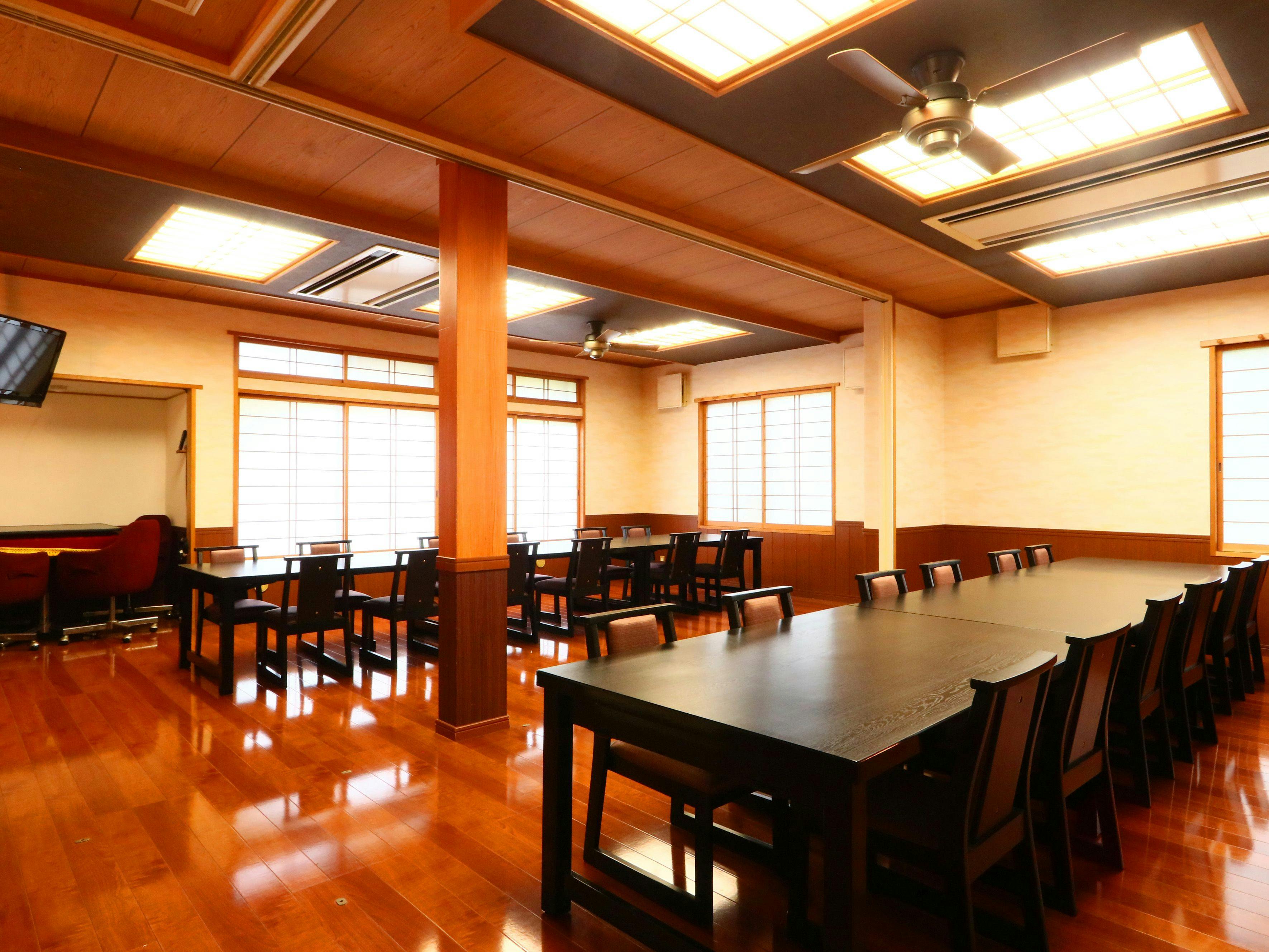 ห้องสไตล์ตะวันตก◆สามารถใช้เป็นห้องจัดเลี้ยงหรือห้องปิงปองได้