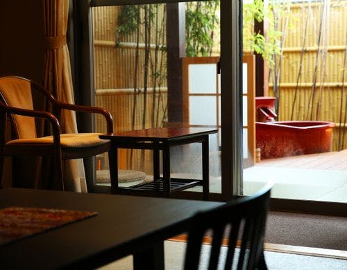 【露天・足湯付き8畳客室】すみれ浴室