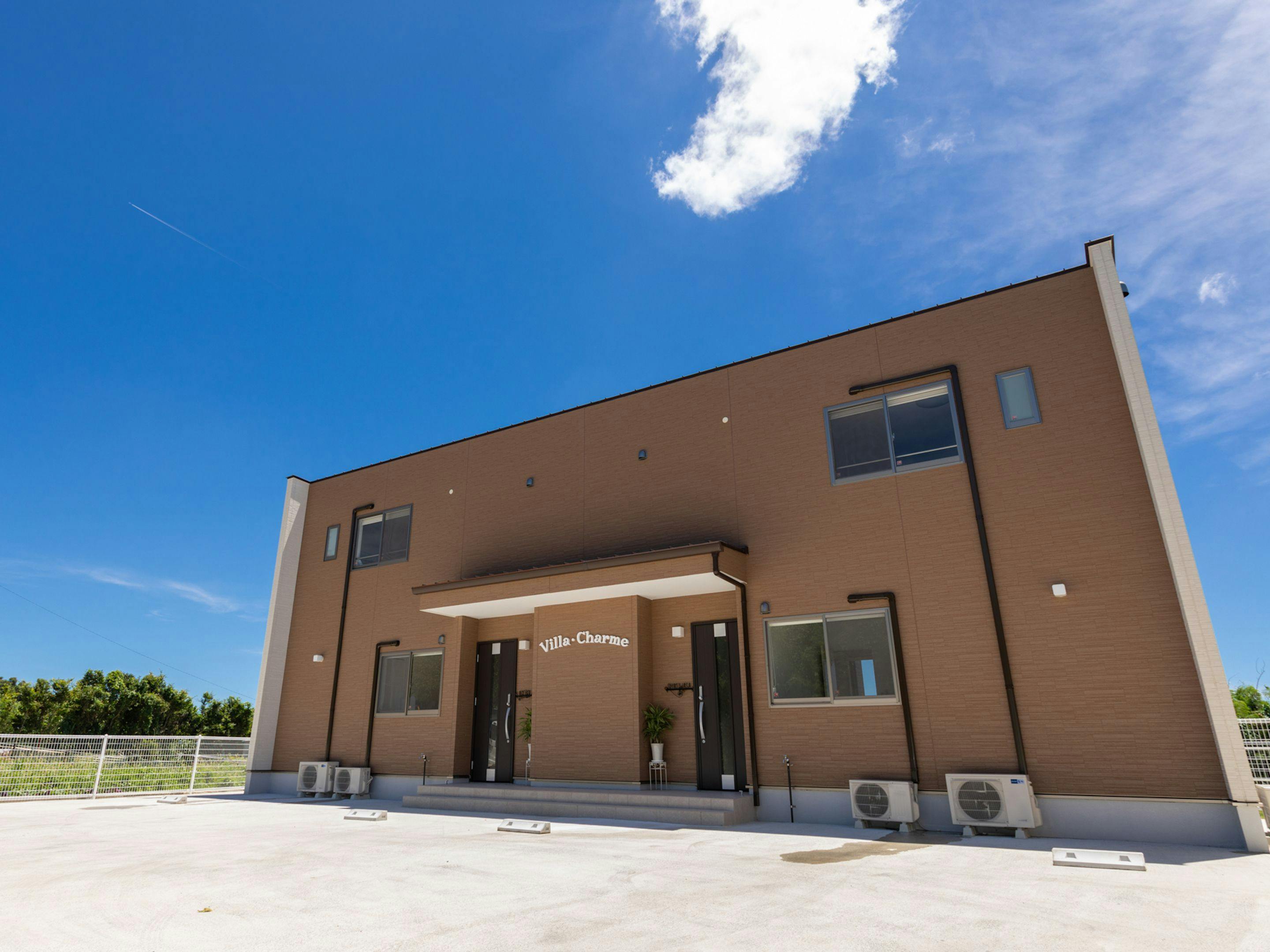 - วิลล่าให้เช่าทั้งหลังที่เปิดให้บริการในเดือนพฤษภาคม 2019