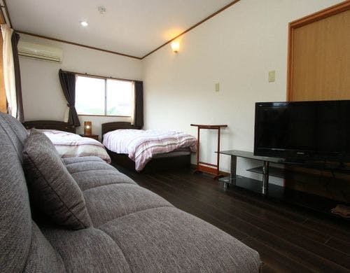 ベッド２台ご用意しています