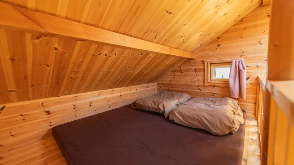 Secret Base Accommodation L-BASE
