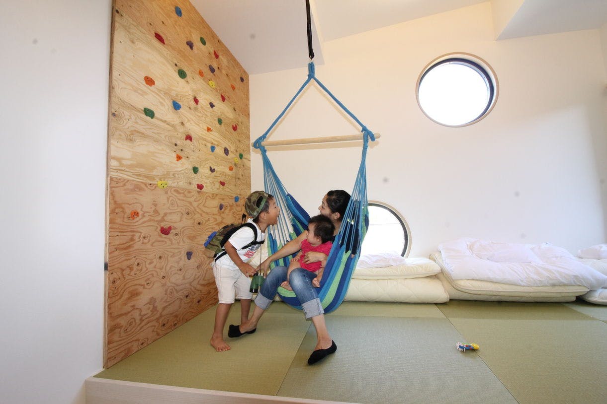Secret Base Accommodation L-BASE
