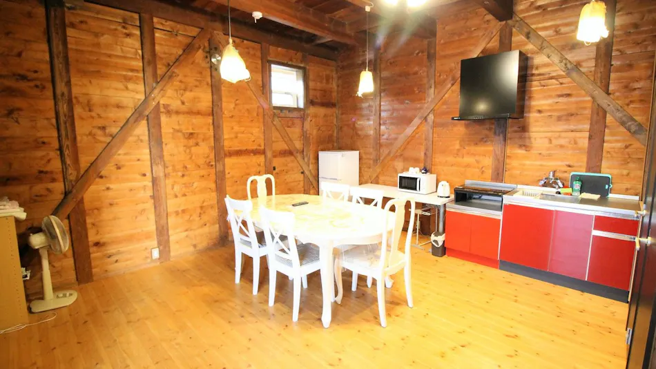 Secret Base Accommodation L-BASE