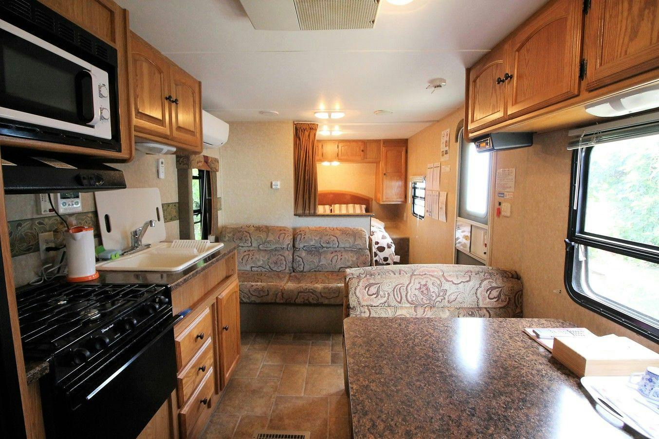 Secret Base Accommodation L-BASE