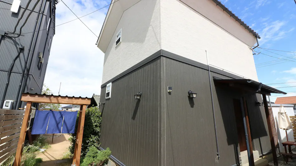 Secret Base Accommodation L-BASE
