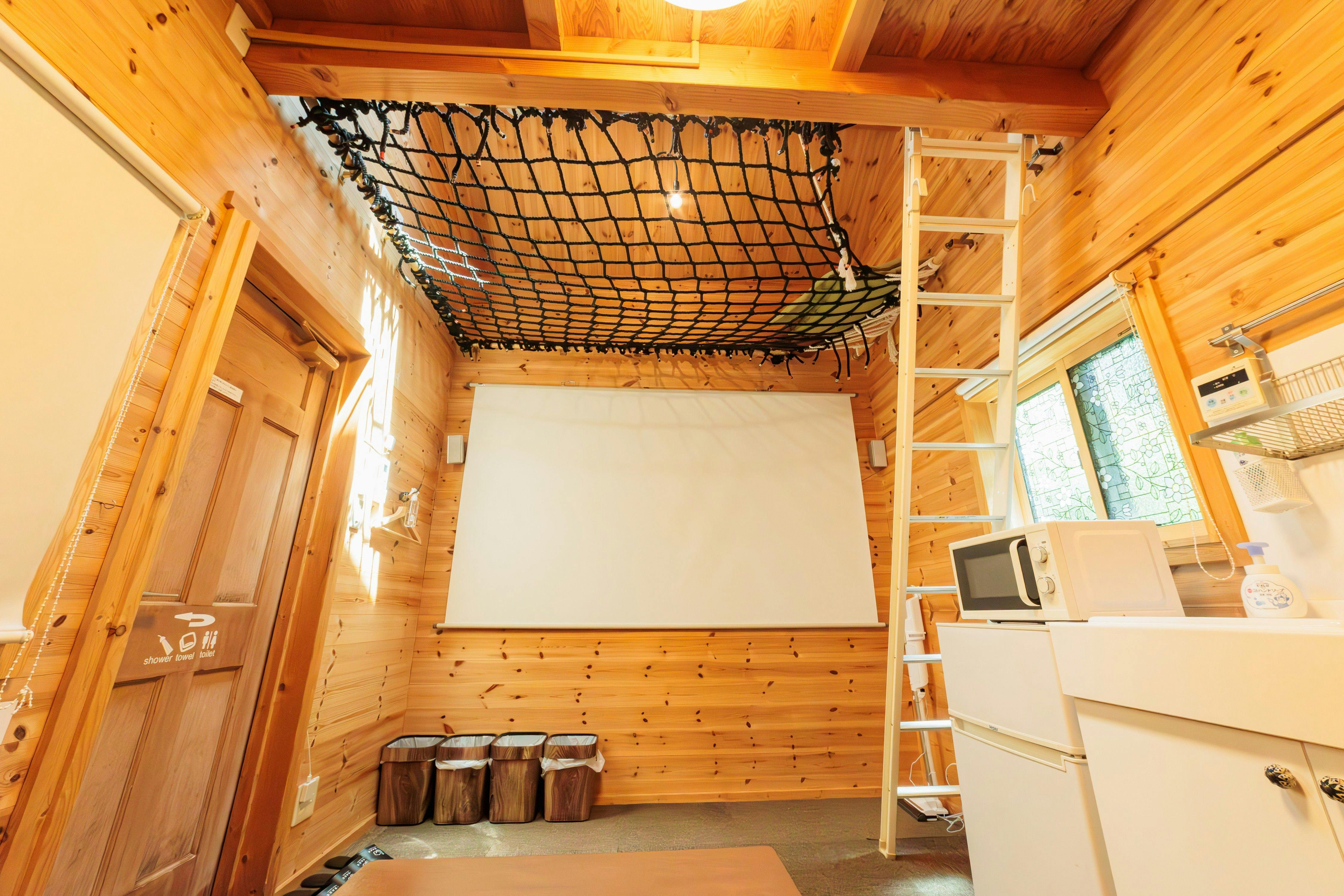 Secret Base Accommodation L-BASE
