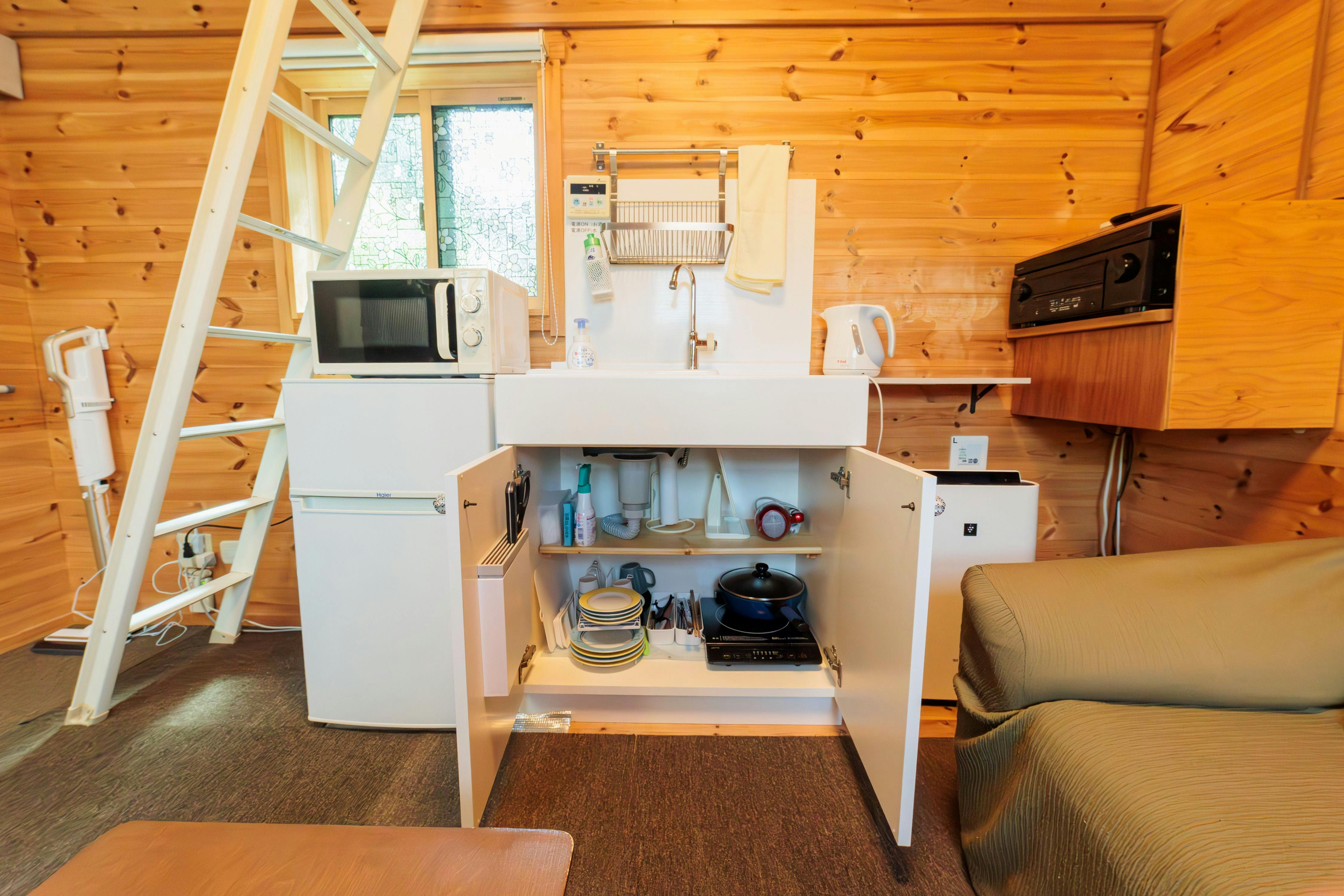 Secret Base Accommodation L-BASE
