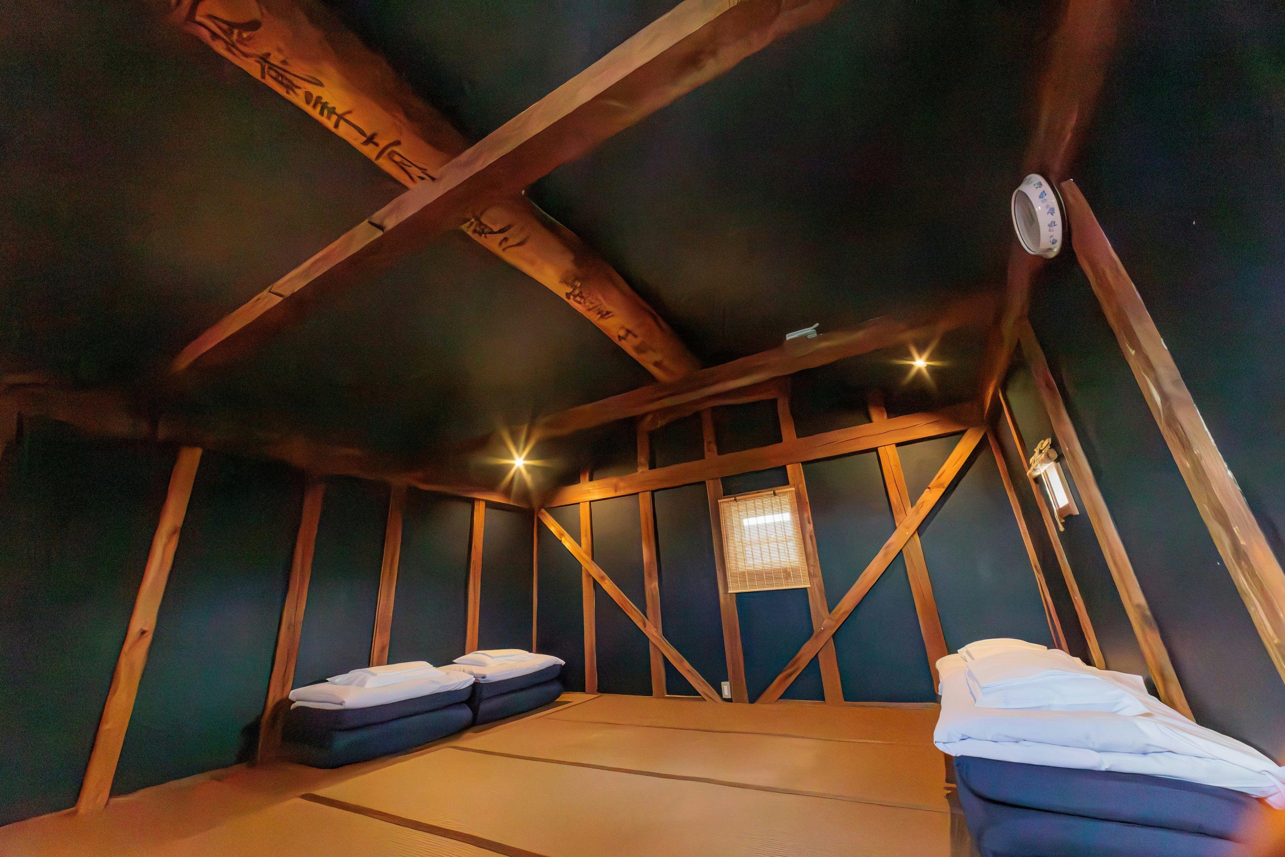 Secret Base Accommodation L-BASE
