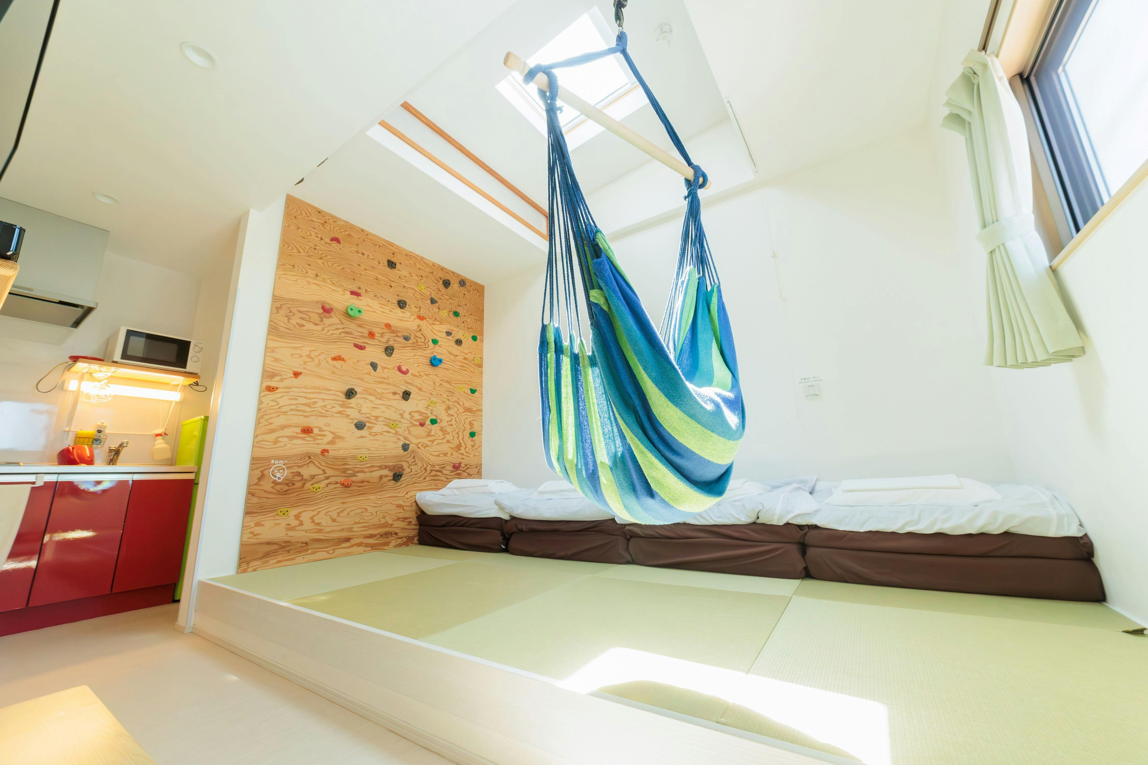 Secret Base Accommodation L-BASE
