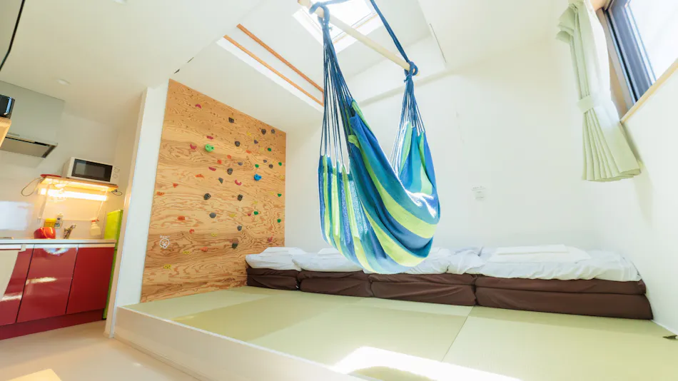 Secret Base Accommodation L-BASE