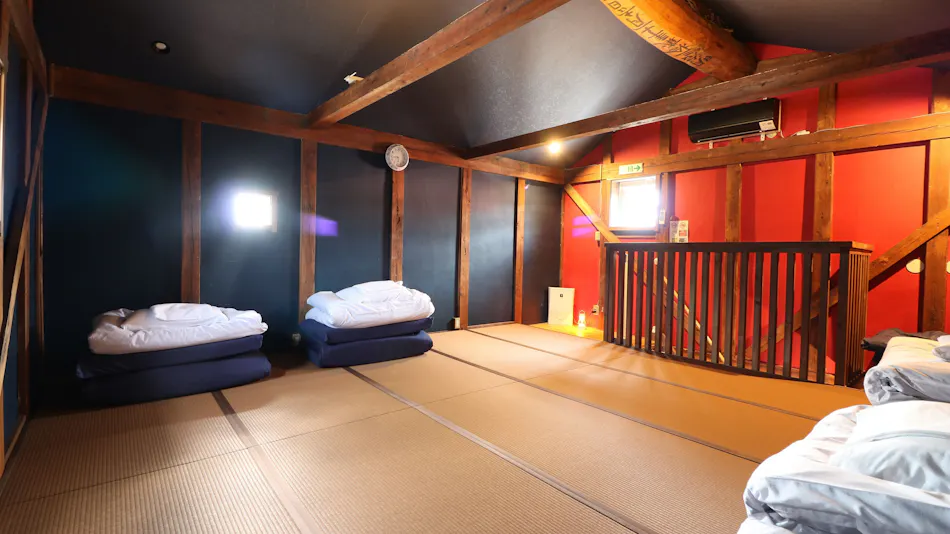 Secret Base Accommodation L-BASE