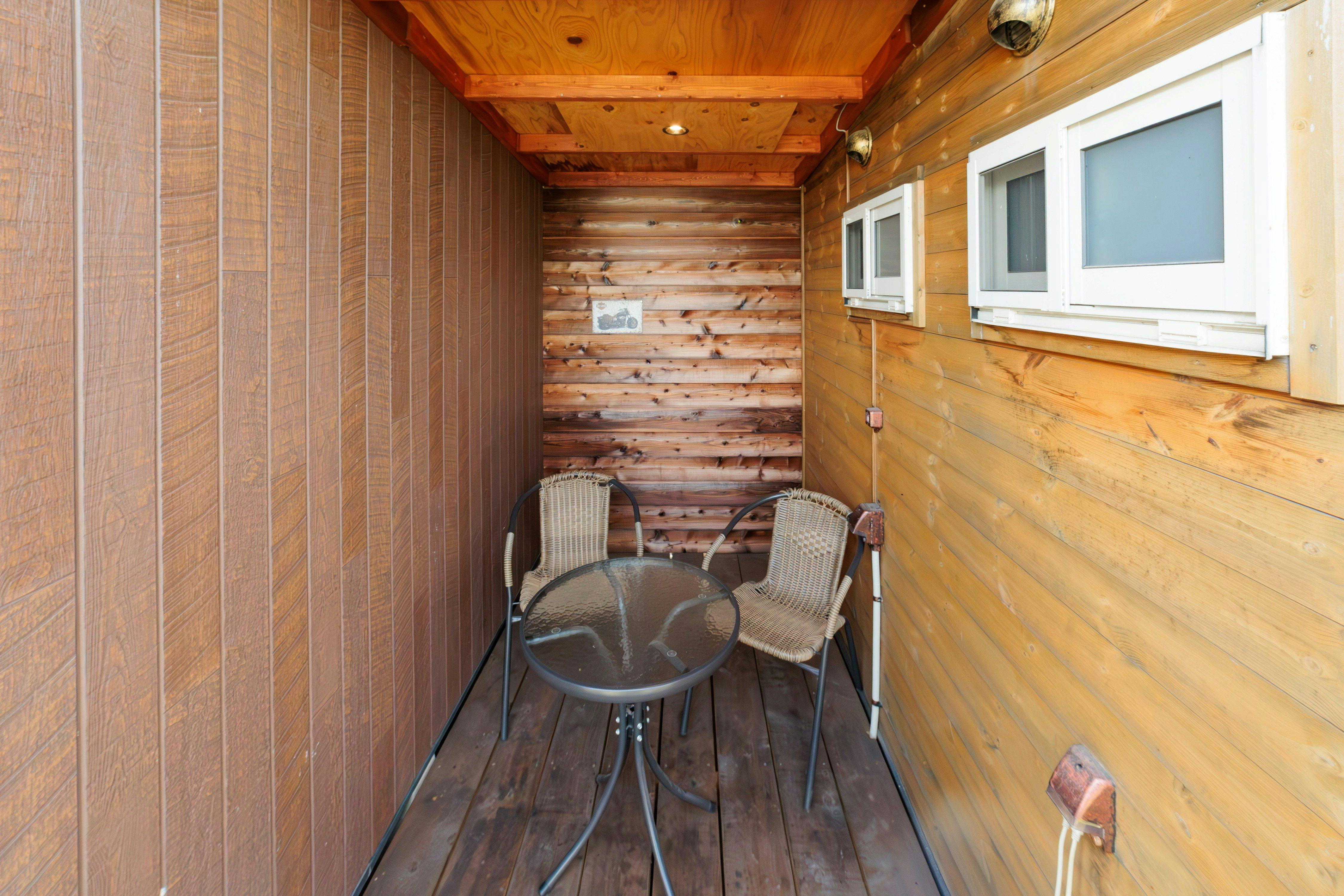 Secret Base Accommodation L-BASE