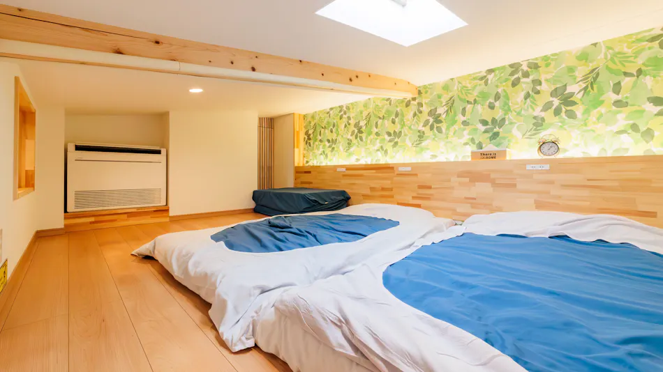 Secret Base Accommodation L-BASE