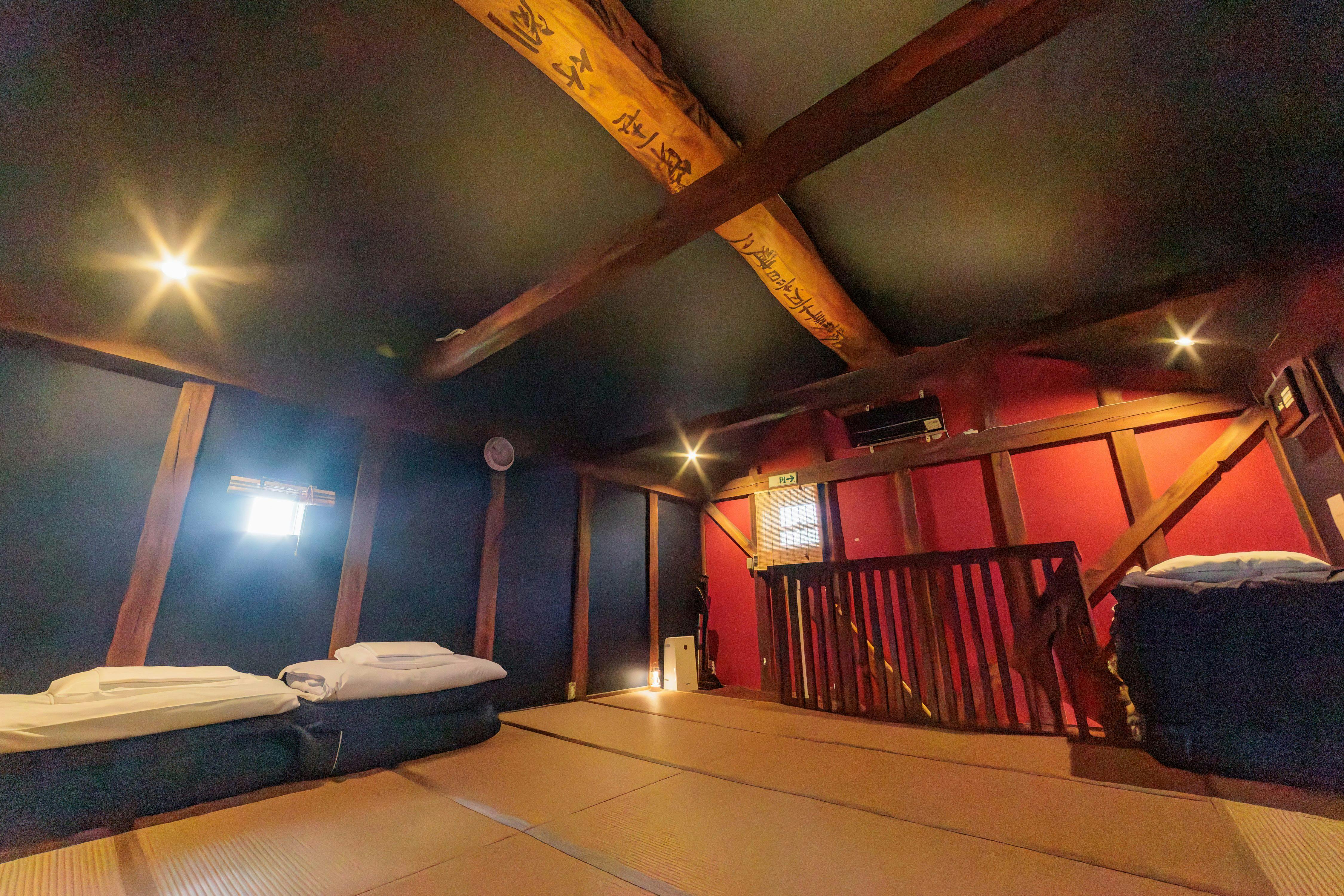 Secret Base Accommodation L-BASE